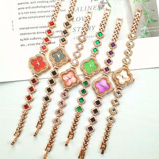 Relógio Feminino Estilo Trevo de Quatro Folhas com Inlays de Rubi e Diamantes